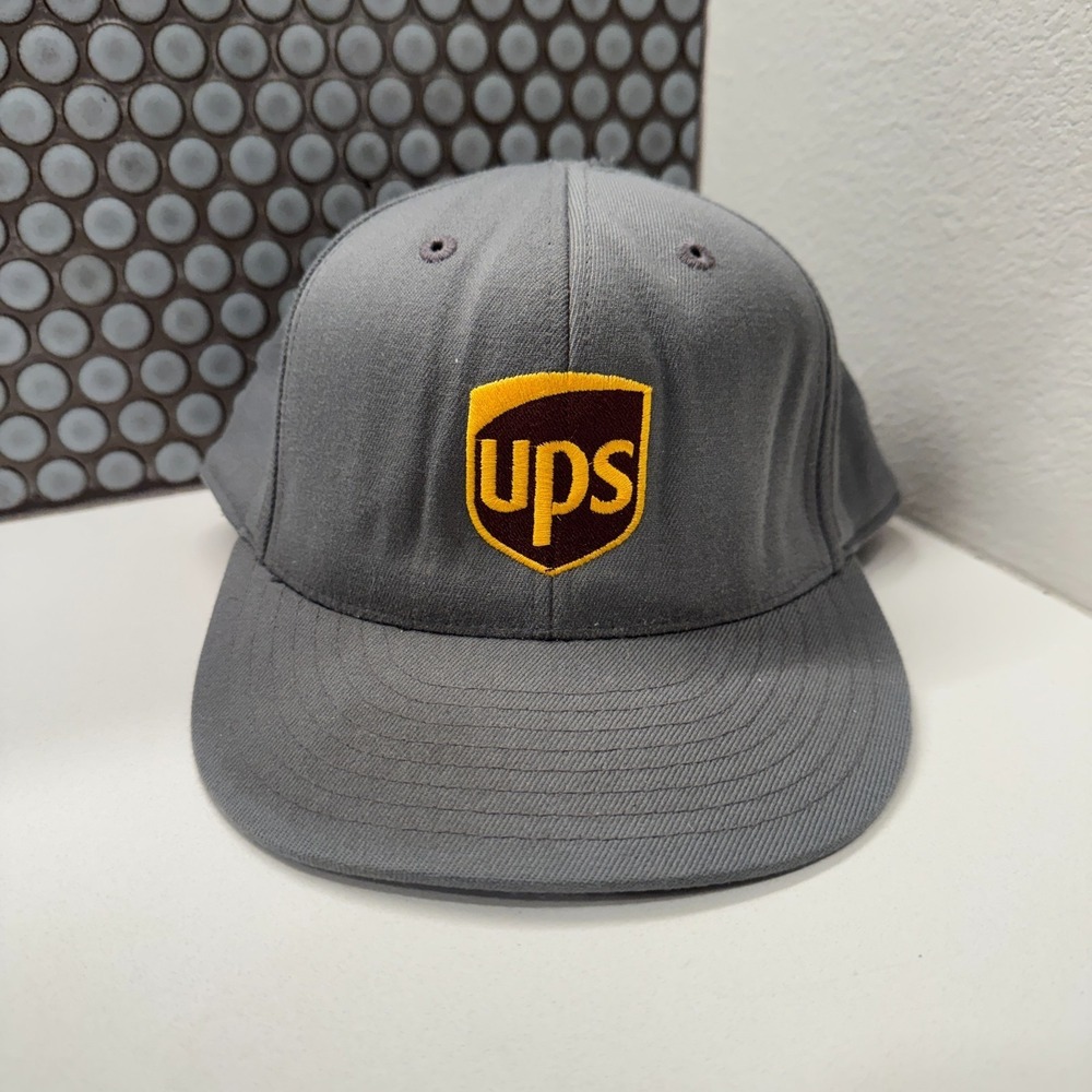 UPS Hat Cap Gray Logo Fitted Flexfit 7 1/4 7 5/8 Casual Adult Employee Adult